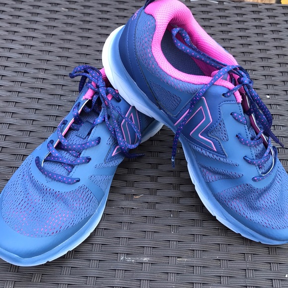 ladies vionic sneakers